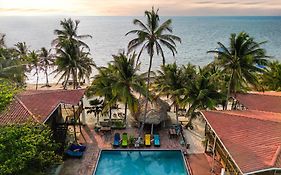 Sundiver Beach Resort